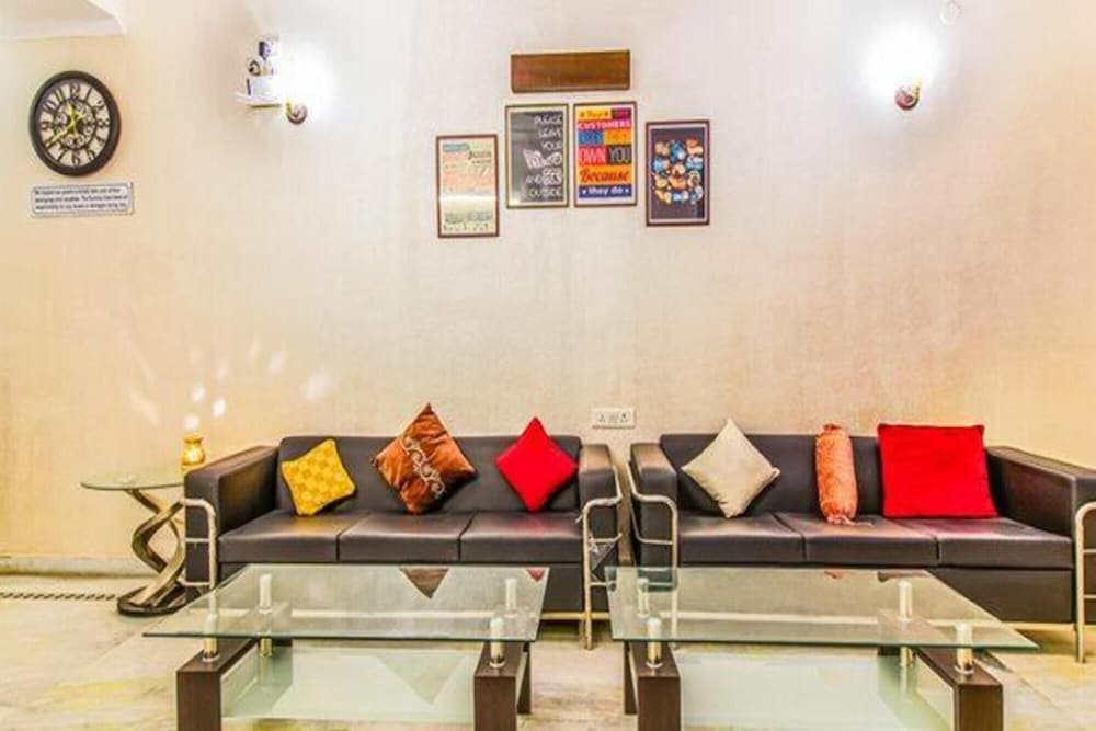 Hotel O by OYO Sunrise Residency in Gonda City, India