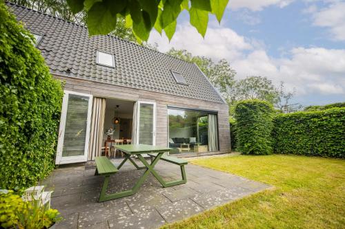 Superb 90m2 Apartment with Garden KS8A — 4-Star Luxury Hotel in Eindhoven, Netherlands