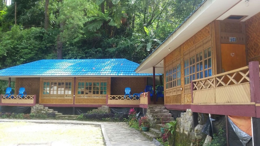 Lembah Biru Lagoon - carbon neutral hotel in Makassar