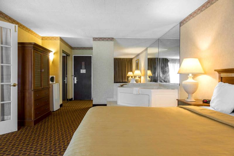 Bradley Inn - photo 9