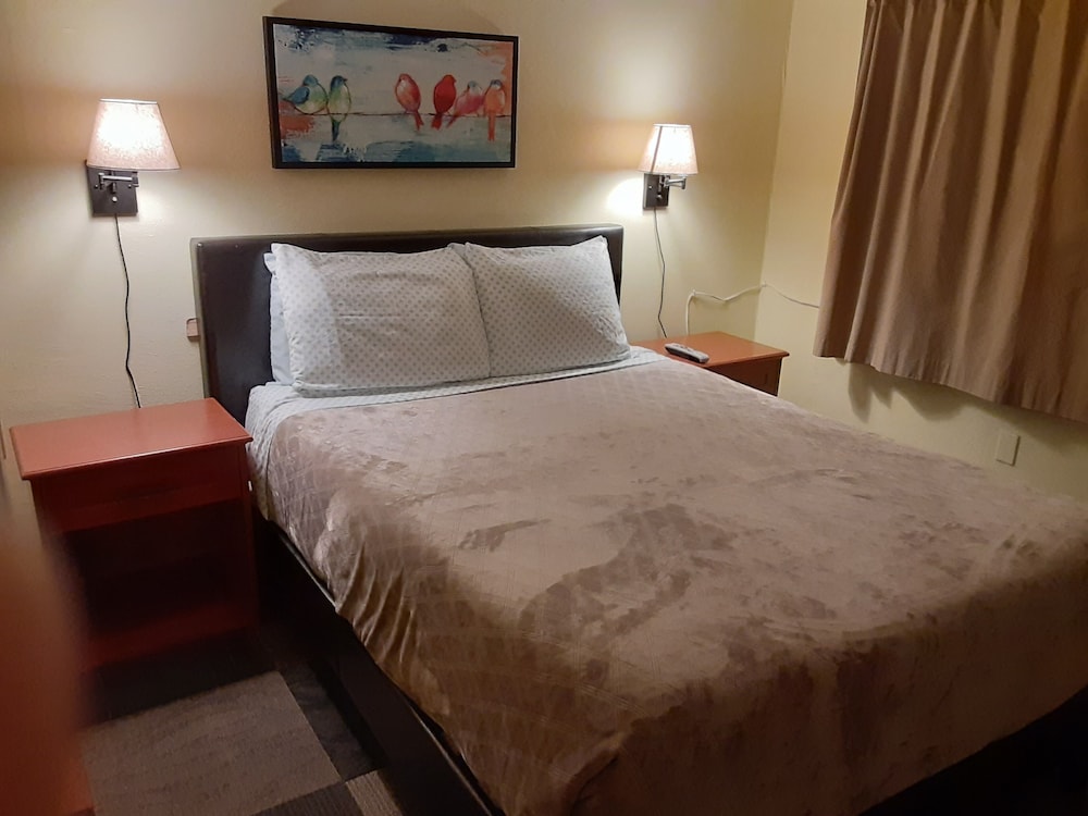 Shiny Motel - photo 13