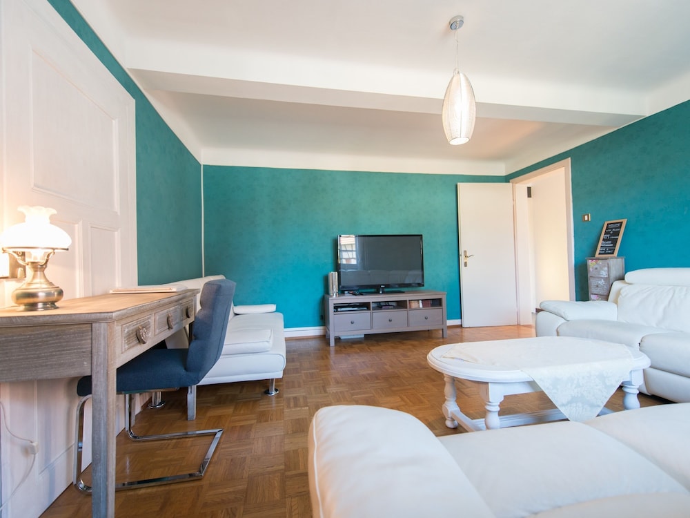 Appartement aux Deux Cigognes — 4-Star Luxury Hotel in Gries, France