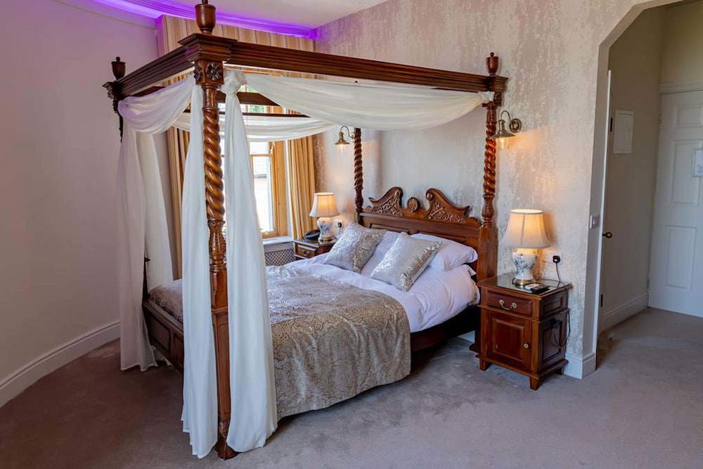 Courtmacsherry hotel — hotel in Bandon
