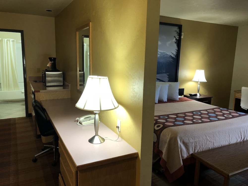 Super 8 by Wyndham Kennewick - photo 17