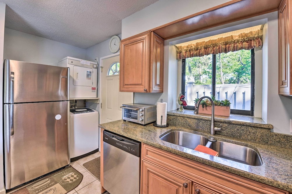 Hilton Head Resort Villa 200 Yards From Beach - photo 10