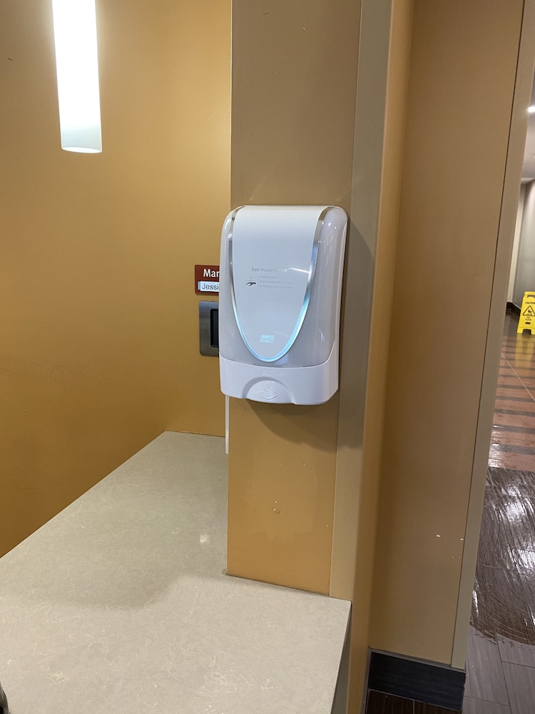 TownePlace Suites by Marriott New Hartford - photo 4