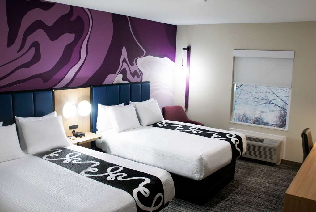 La Quinta Inn & Suites by Wyndham Memphis East - photo 11