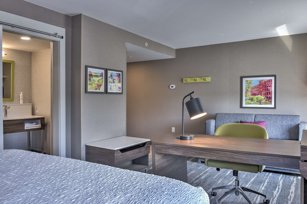 Hampton Inn & Suites by Hilton Keene - photo 4