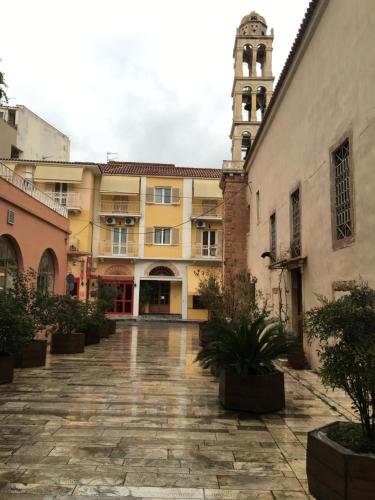 Old Town Apartment next to Seafront Promenade — 4-Star Luxury Hotel in Nafplio, Greece