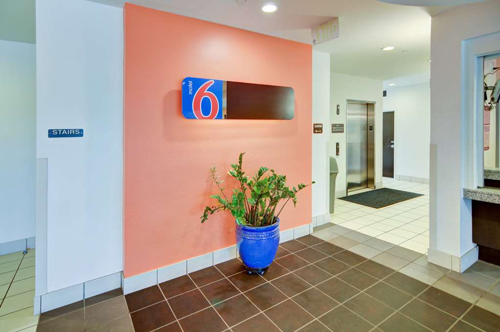 Motel 6 Roanoke TX Northlake Speedway - photo 17
