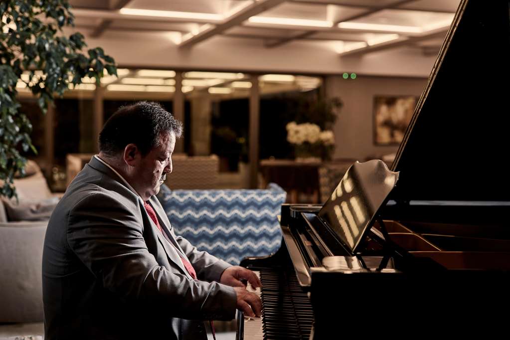 מזון ומשקאות