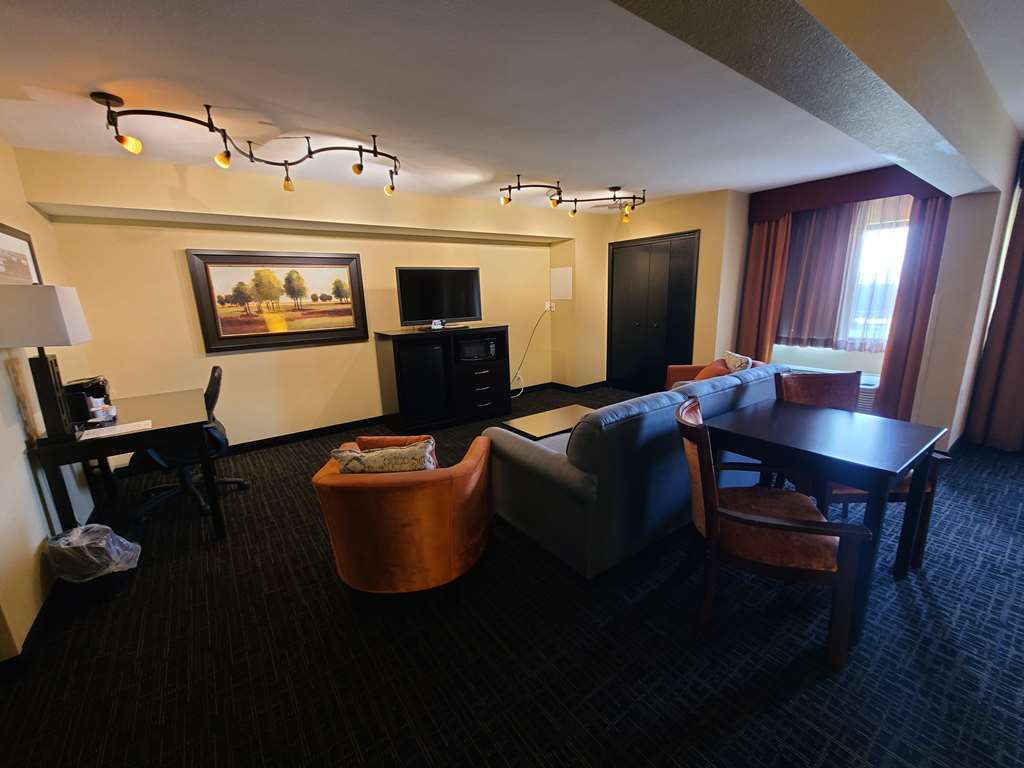 Best Western Plus North Platte Inn & Suites - photo 39