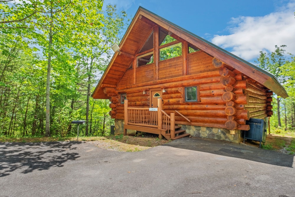 Star Views Secluded W mountain Views 2 Bedroom Cabin by Heavenly Views Resort - photo 29