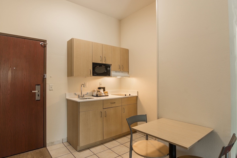 Red Roof Inn Panama City - photo 22