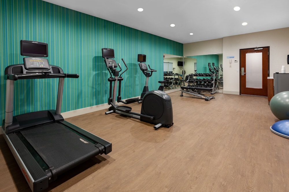 Holiday Inn Express Hotel & Suites Woodhaven by IHG - photo 43