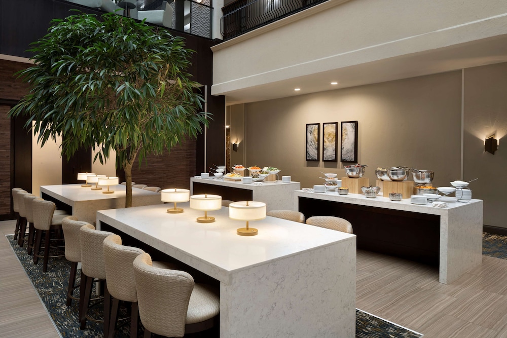 Embassy Suites by Hilton Columbus - photo 31