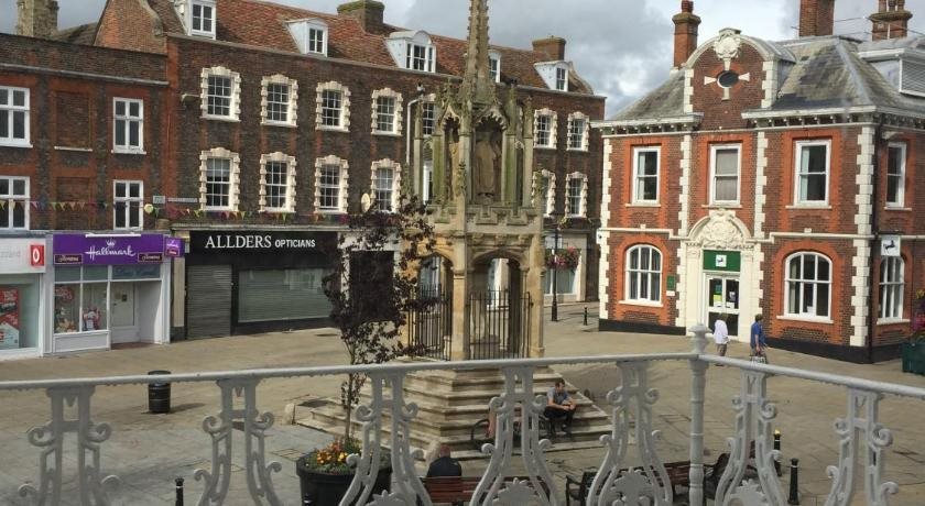 The Swan Hotel Wetherspoon — Leighton Buzzard — photo 3