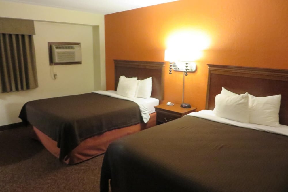 AmericInn by Wyndham Forest Lake - photo 15