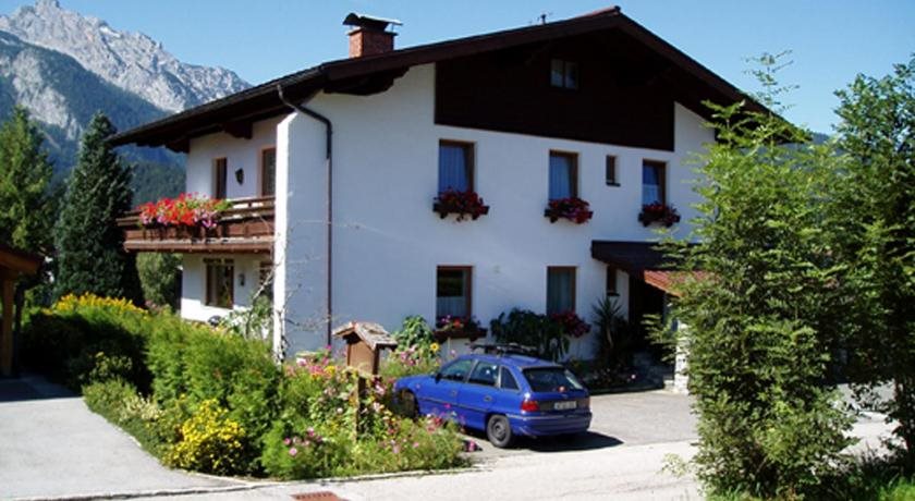 Haus Bergheimat — 4-Star Luxury Hotel in Abtenau, Austria