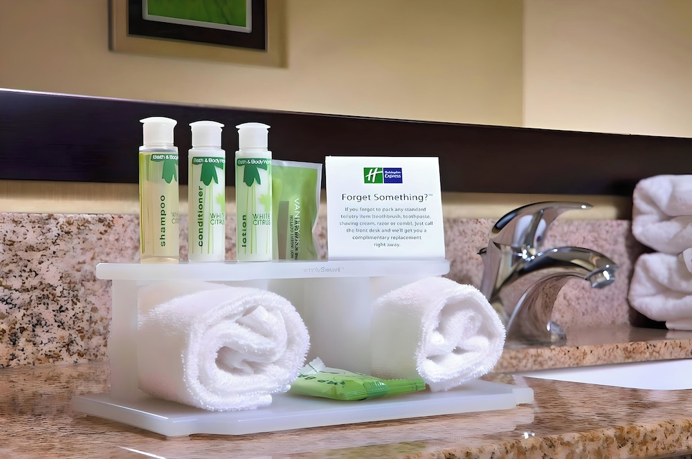 Holiday Inn Express Houghton Keweenaw by IHG - photo 39