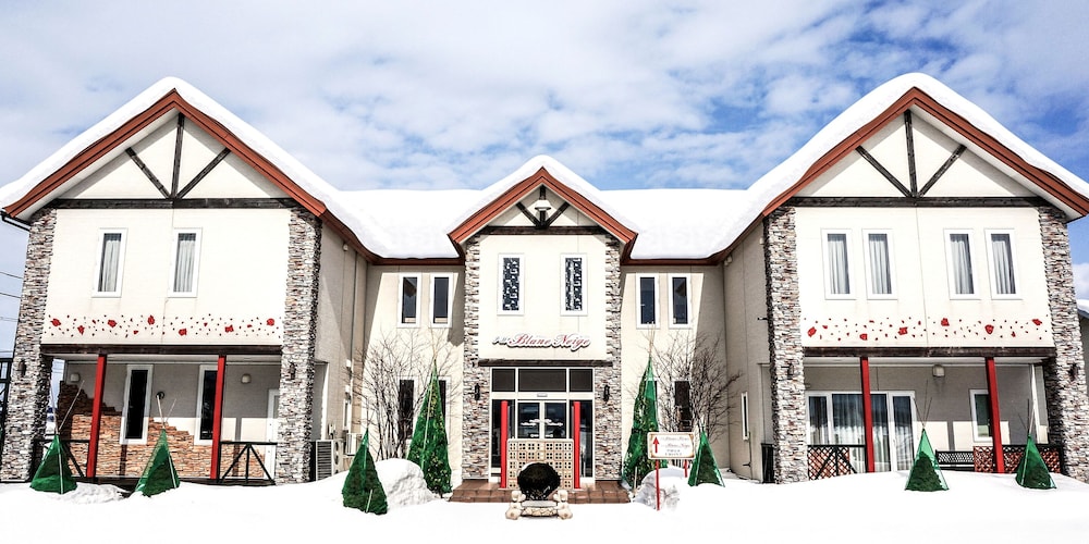 Petit Hotel Blaneneige in Furano, Japan