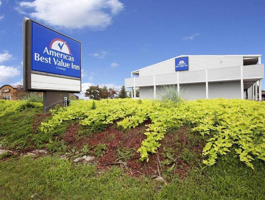 Americas Best Value Inn Charles Town - photo 12