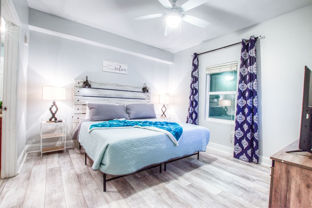 Laketown Wharf Resort by Aneliya's Rentals - photo 256