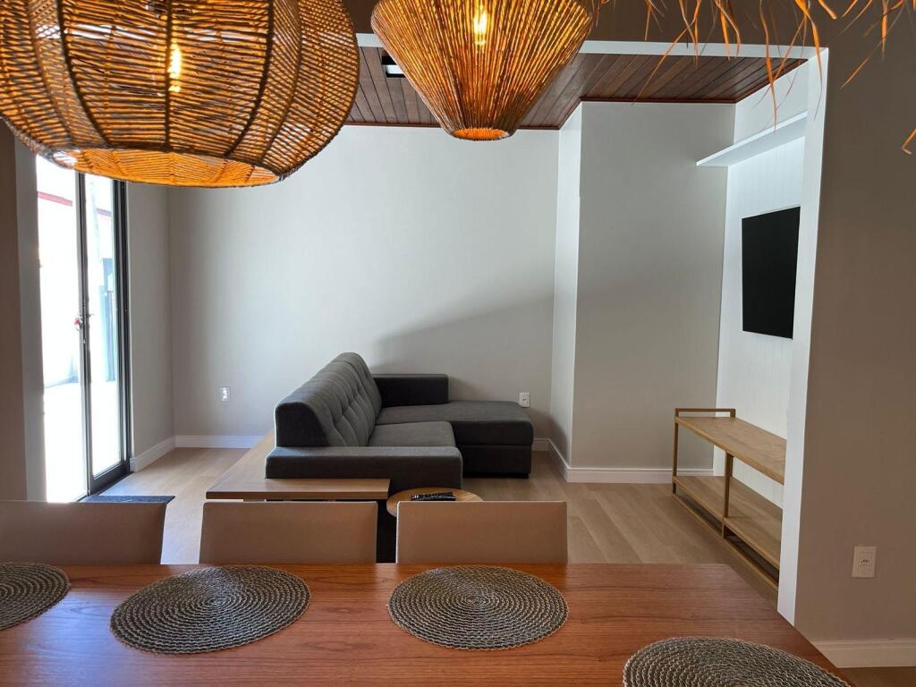 Casa aconchegante com 04 dormitórios