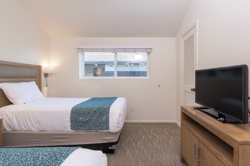 Wave Crest Resort - photo 9