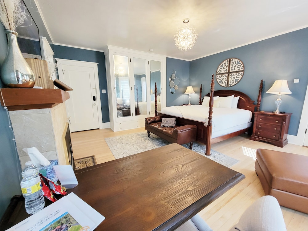 Historic GG Barnum Mansion by Heirloom Boutique Collection - photo 33
