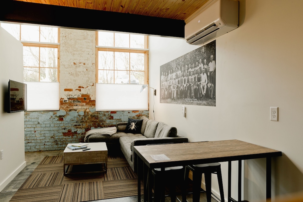 Loom Room Retreat — Dalton