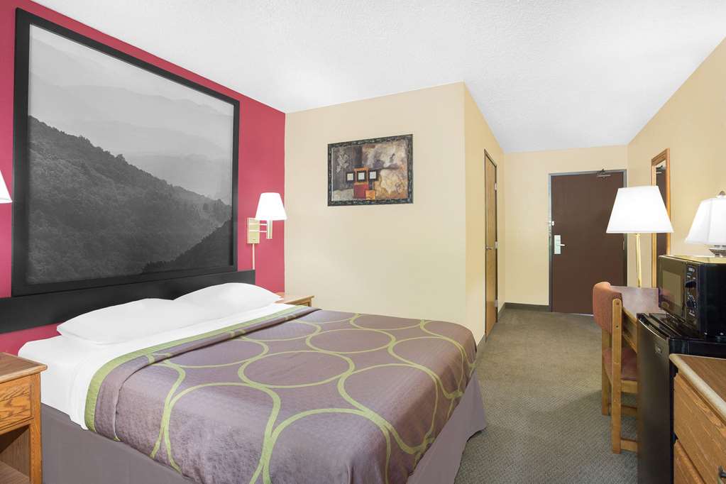 Super 8 by Wyndham Roanoke VA - photo 7