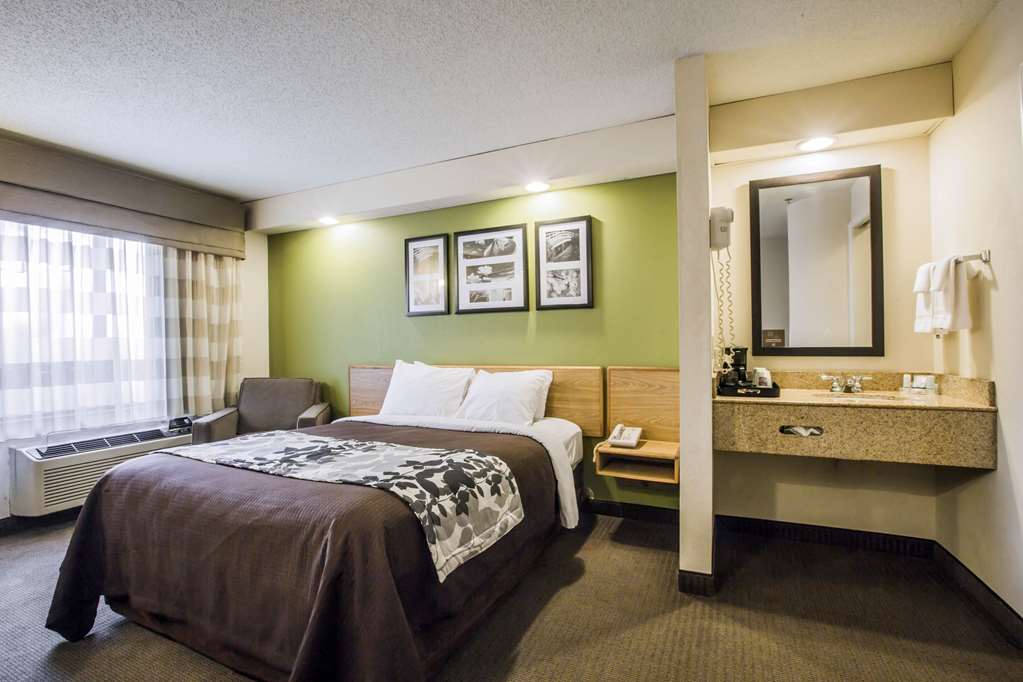 Rodeway Inn Austell Six Flags - photo 20