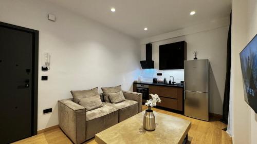 Downtown Modern Suite — 4-Star Luxury Hotel in Athens, Greece