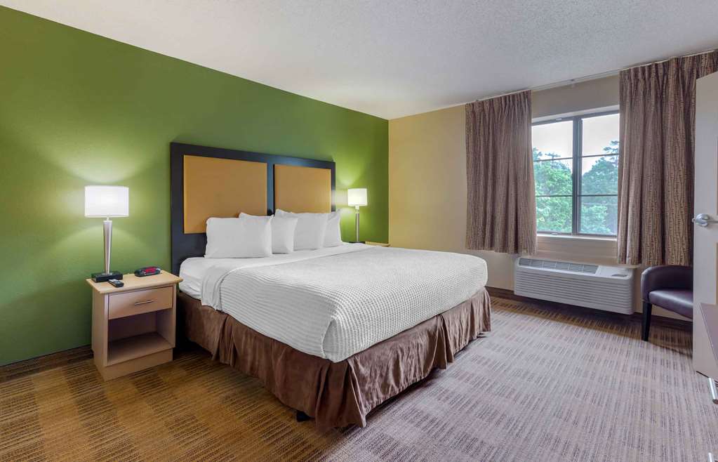 Extended Stay America Select Suites Tampa Airport Memorial - photo 30