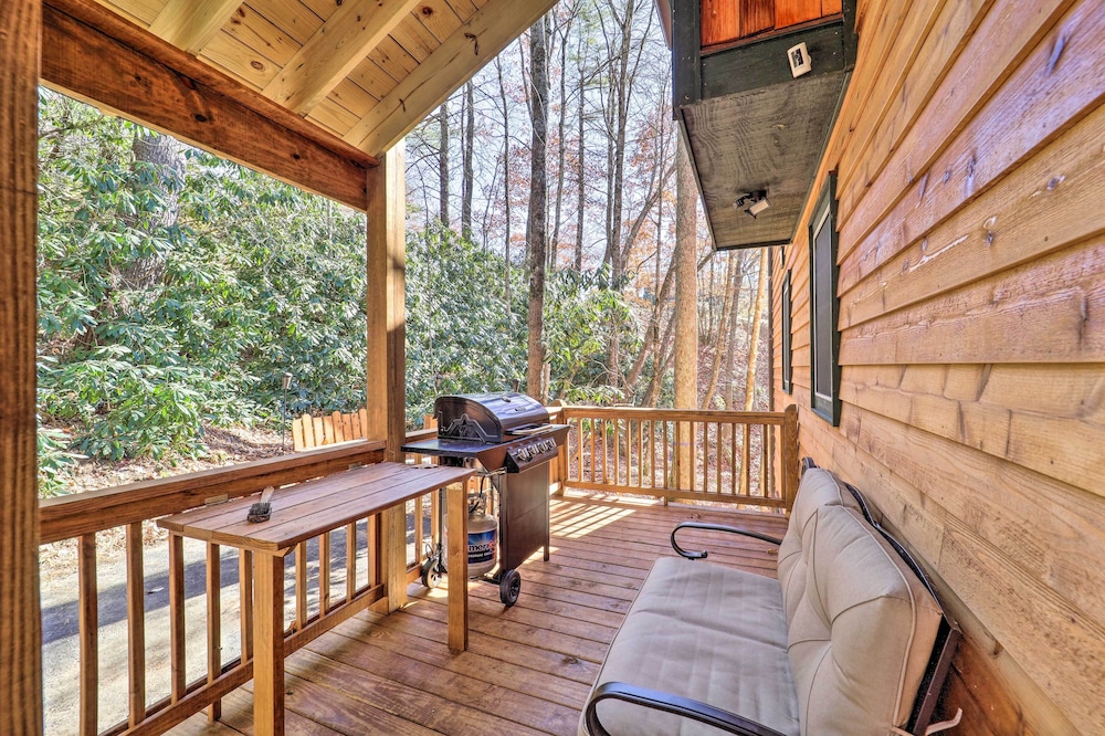 Golf and Resort Amenities Newland Mountain Cabin - featured photo