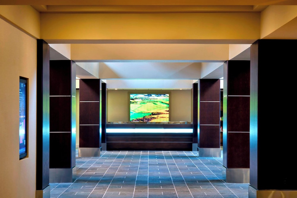 Trumbull Marriott Shelton - photo 5