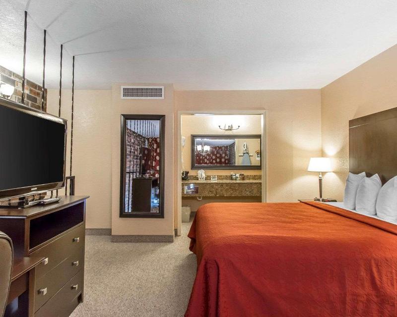 Quality Inn Ada Near University - photo 28