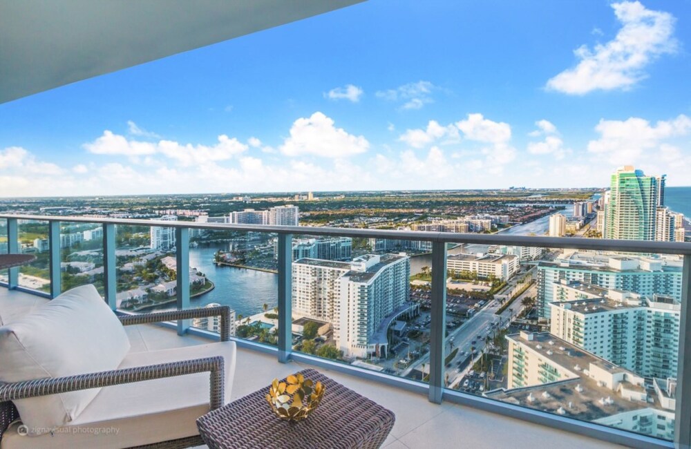 Contemporary Beach Resort Condos - photo 113