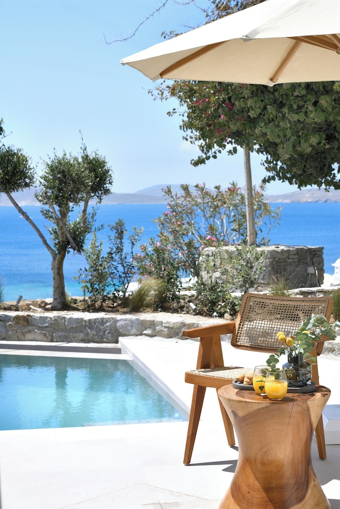 Etere Luxury Suites — 4-Star Luxury Hotel in Mykonos, Greece