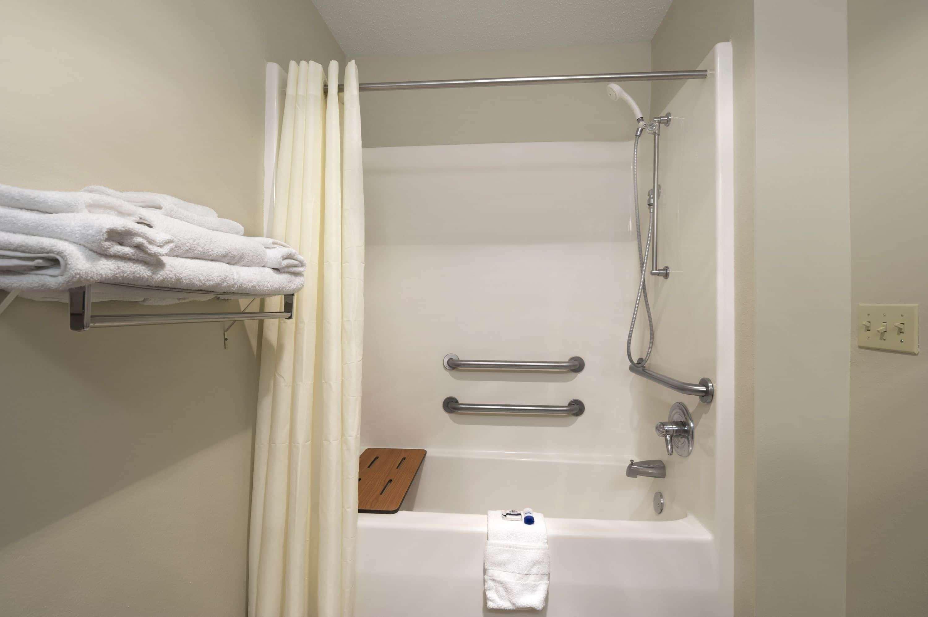 Microtel Inn & Suites by Wyndham Ponchatoula Hammond - photo 21