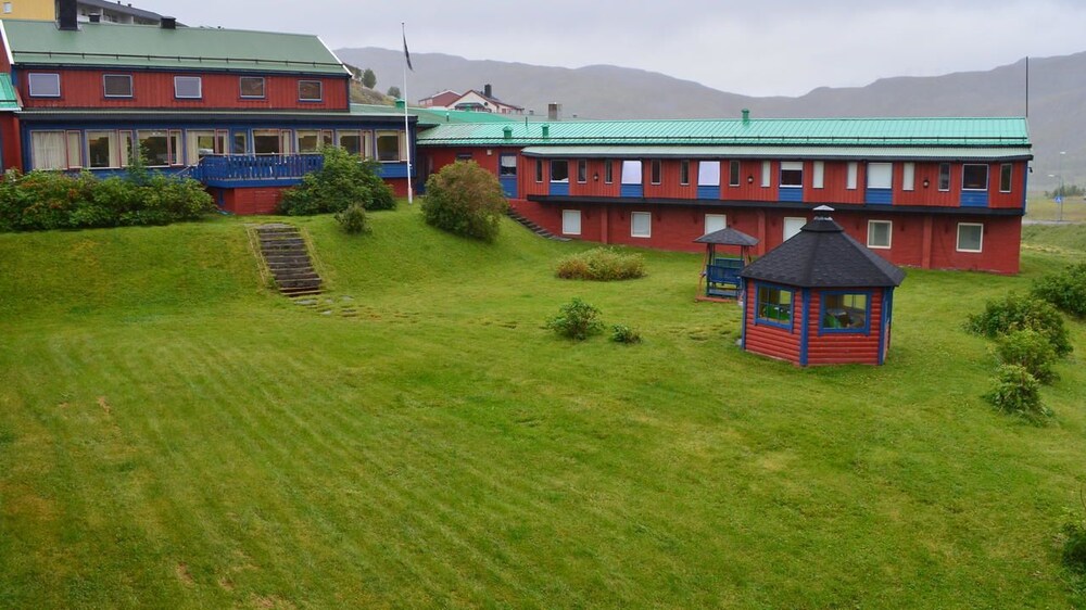 Skytterhuset Hotell — 4-Star Luxury Hotel in Hammerfest, Norway