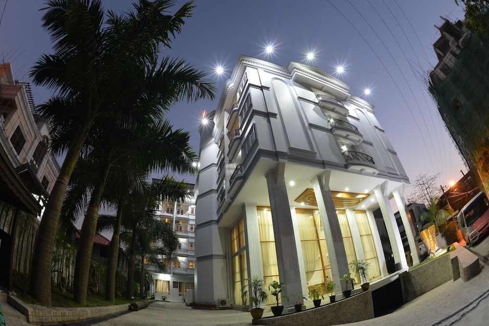 Hotel Sidney - carbon neutral hotel in Yangon