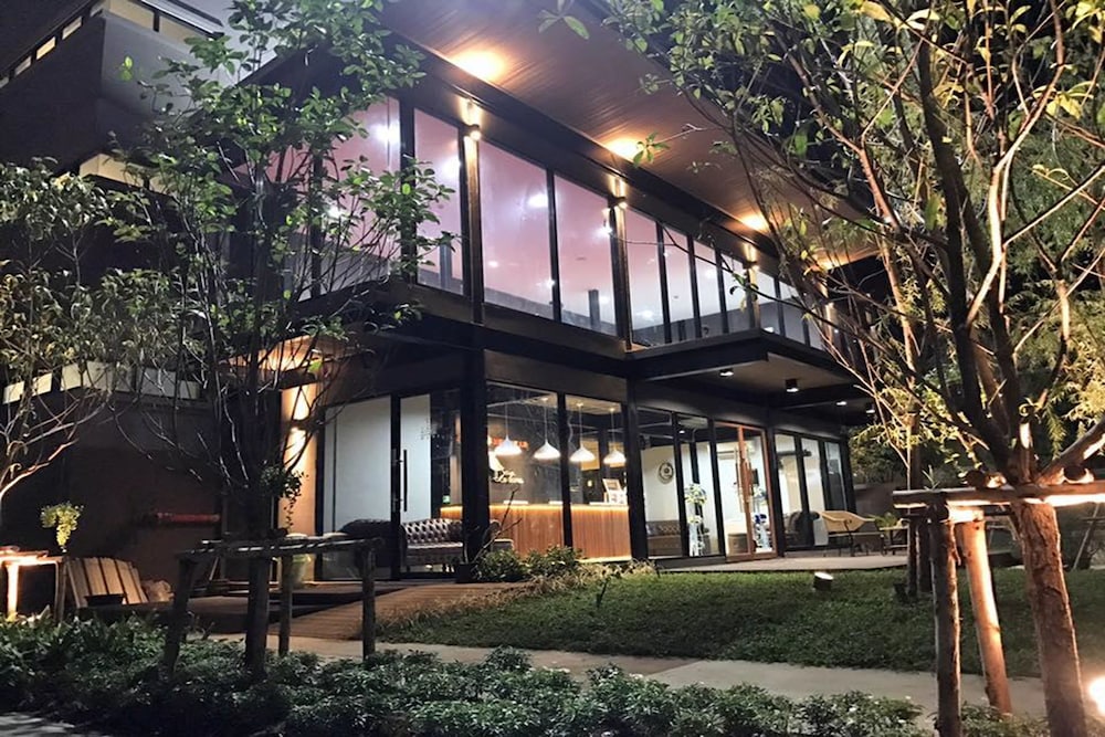 Letana Hotel - last minute hotel in Bangkok