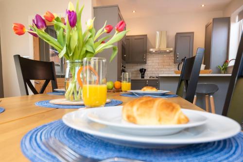 Breakspeare House