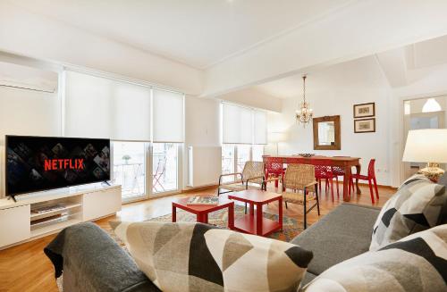 Chloe Boutique Apartments Nikis — 4-Star Luxury Hotel in Athens, Greece