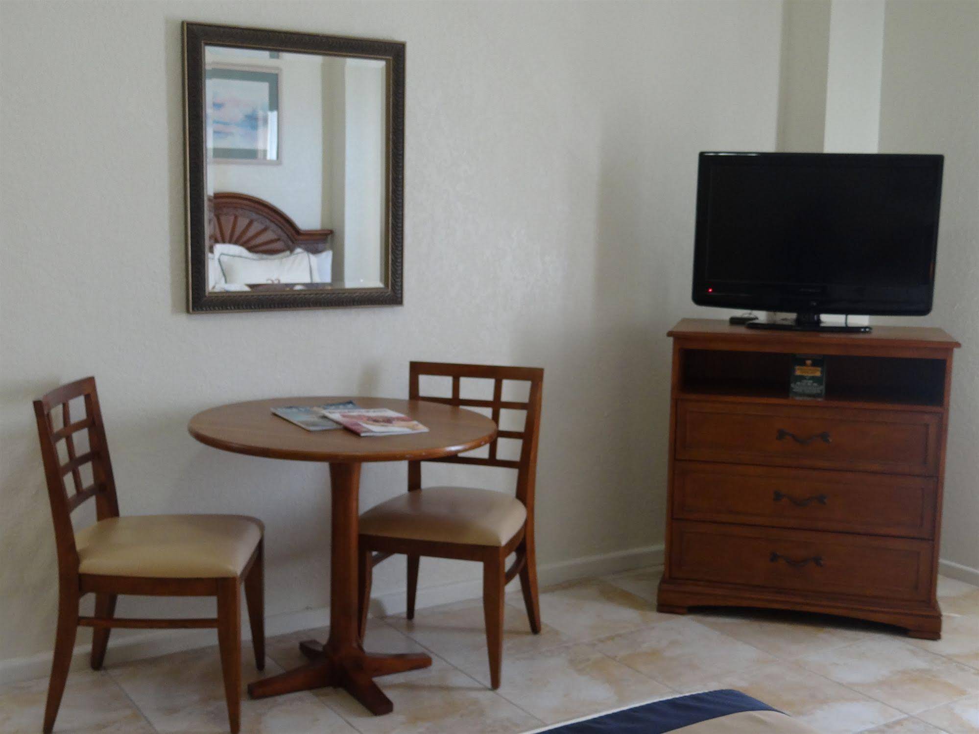 The Hollywood Beach Resort by RevMBE Consulting - photo 6