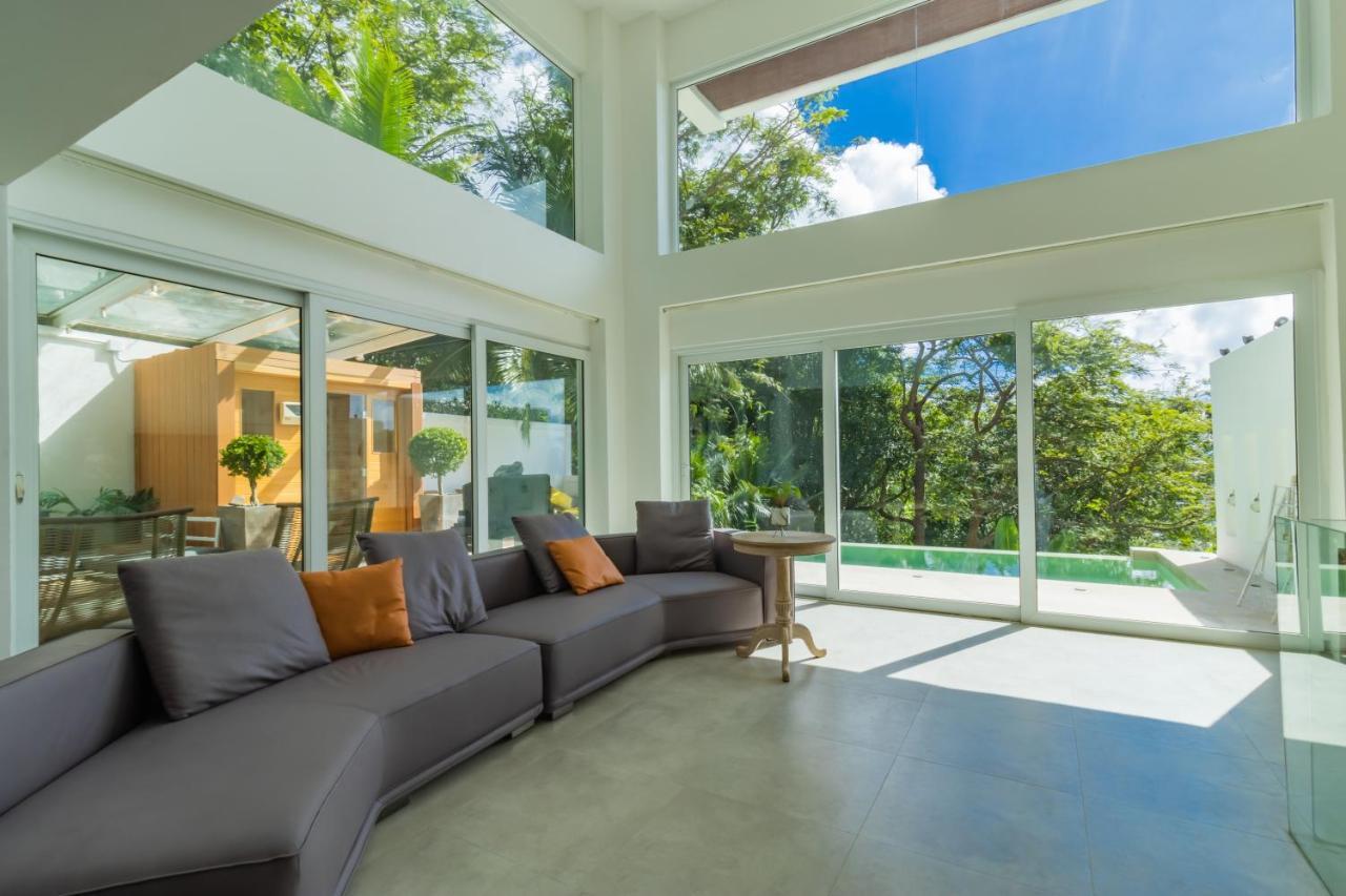 Patong 180 degree stunning sea view modern 4 bedroom villa sleeps 10 private pool stunning sunset BBQ — 4-Star Luxury Hotel in Patong, Thailand