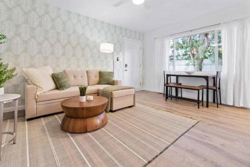 Pacific Beach Charm Beach and Shops Steps Away — 4-Star Luxury Hotel in San Diego, United States