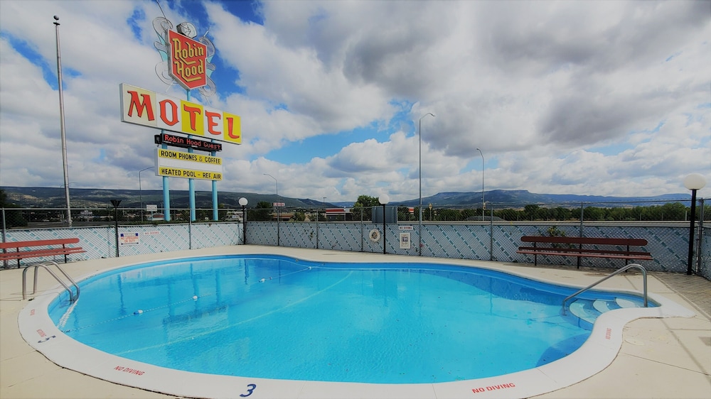 Robin Hood Motel - photo 35
